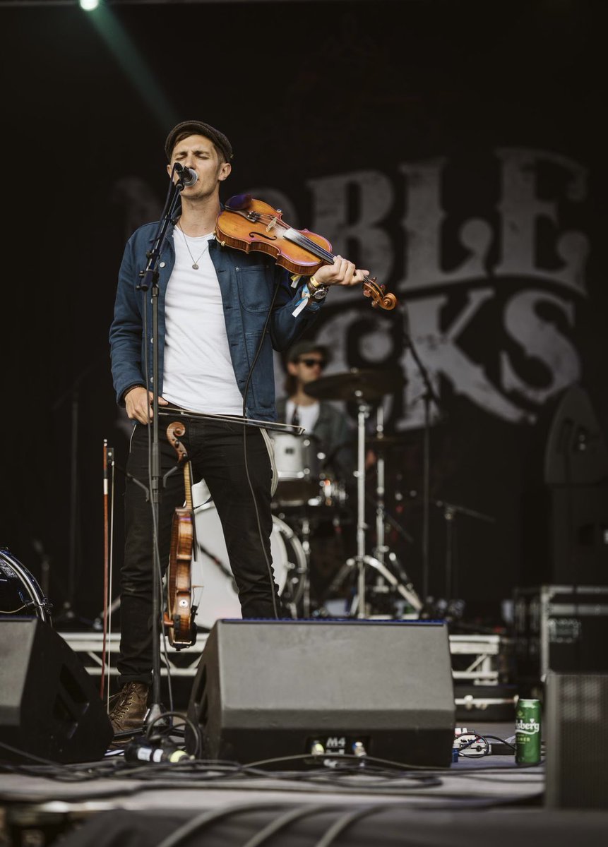Local & Live (@local_and_live) on Twitter photo HEADLINE ANNOUCEMENT!! <a href="/Local_and_Live/">Local & Live</a> is delighted to announce headlining on Sun August 28th in Calverley Grounds is the incredible <a href="/Noble_Jacks/">Noble Jacks</a>! FREE ENTRY!! They will be onstage at 9pm. Find out more at localandlive.org
🎻🎸🎤🎶🙌
#noblejacks #localandlive #americana HEADLINE ANNOUCEMENT!! <a href="/Local_and_Live/">Local & Live</a> is delighted to announce headlining on Sun August 28th in Calverley Grounds is the incredible <a href="/Noble_Jacks/">Noble Jacks</a>! FREE ENTRY!! They will be onstage at 9pm. Find out more at localandlive.org
🎻🎸🎤🎶🙌
#noblejacks #localandlive #americana