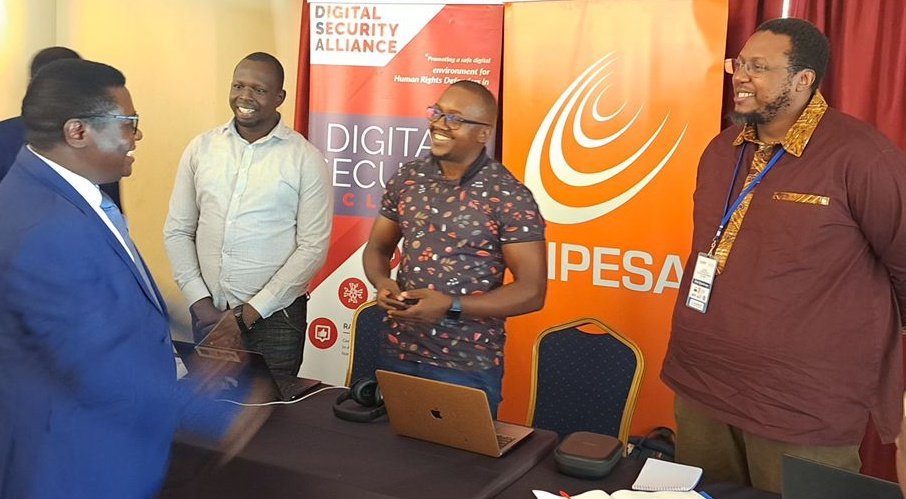cipesaug's tweet photo. Today the #Uganda #CivilSociety Strengthening Activity (CSSA) is in full swing and we are there giving insights on #DigitalRights and tips on #DigitalSecurity towards building #CivicSpaceUg!

#InternetFreedomAfrica
#FIFAfrica22 https://t.co/nyRSg51w8N