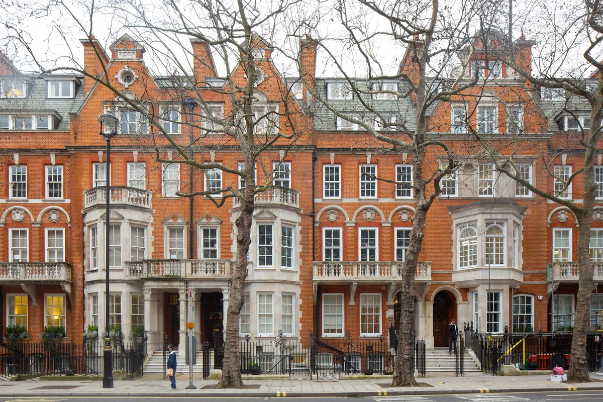 GrosvenorPropUK's tweet photo. Our £90m energy savings fund is helping us to drive down the operational carbon emissions from our properties. We are focusing on #retrofitting historic properties & researching new technologies to drive efficiencies. Learn more at https://t.co/fXwd0UfExQ #GoingforZero https://t.co/HhpsKA9CGX