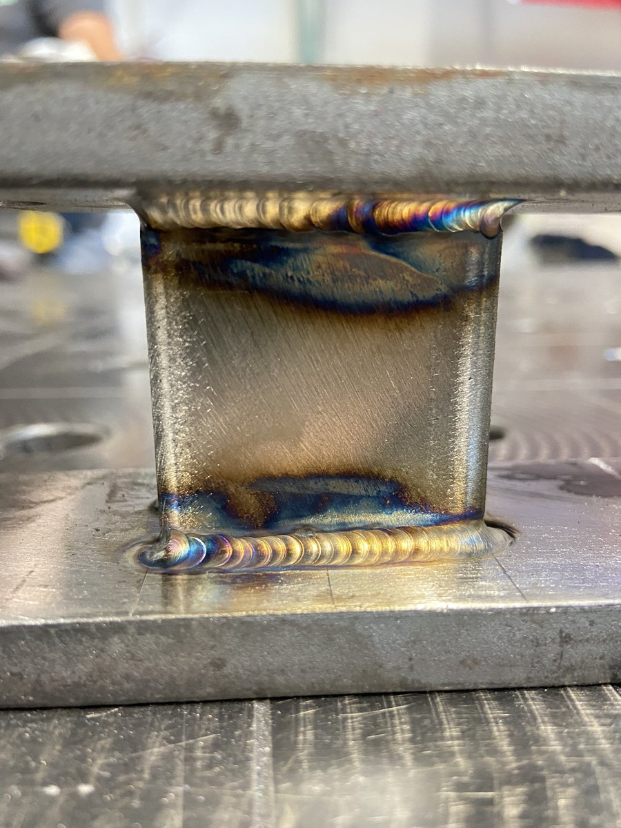 TheDeption's tweet image. My daily dose of work 😎👨🏽‍🏭🇺🇸
#welding