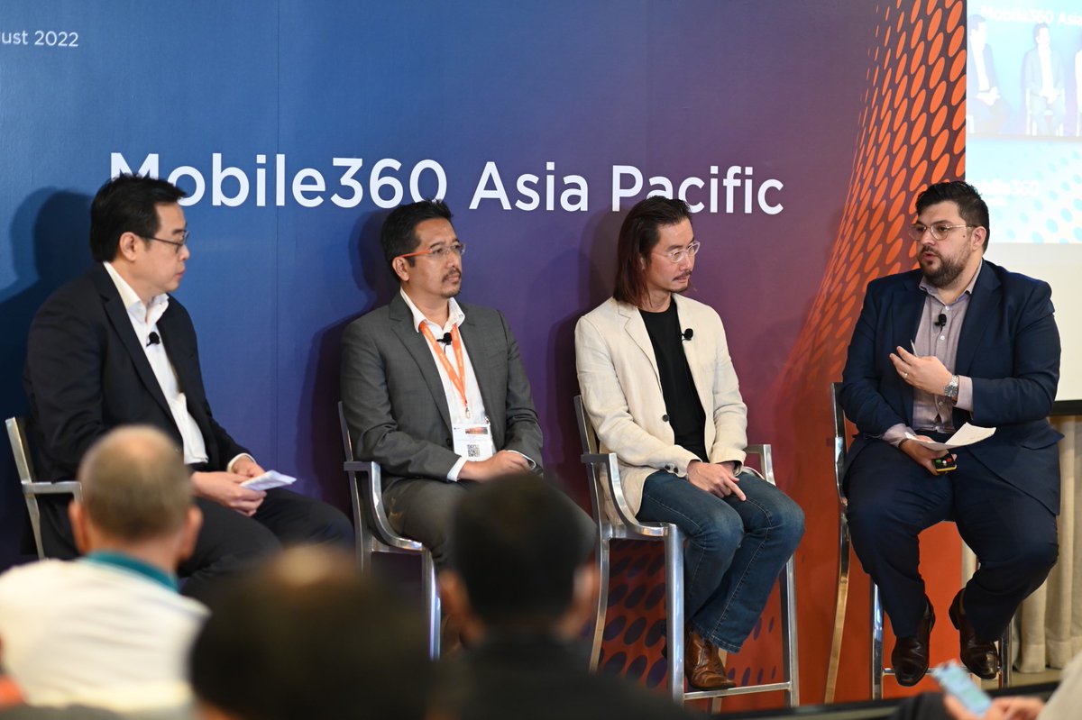 GSMAPolicy's tweet photo. The “#Spectrum in 6 GHz" session at #m360APAC explored why #6GHz is so important to #5G expansion, how the band can drive innovation & increase digital inclusion, and the current ecosystem development for the range and the commercial availability of 5G services in the 6 GHz band. https://t.co/KuFMGh3SP6