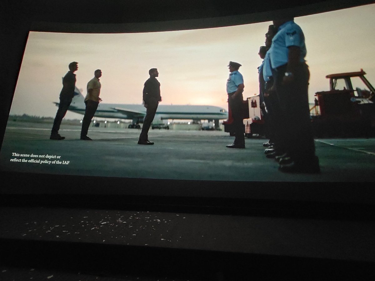 ajaykumar9498's tweet photo. #SooraraiPottru Wat an experience while watching in theatresss... A perfect movie for #nadipinnayagan @Suriya_offl Sir. Anbana fanss hit a like button 💥💥💥 @Aparnabala2
@Sudha_Kongara @gvprakash
#SooraraiPottru 
#NationalFilmAwards https://t.co/yNLlZc8h9v