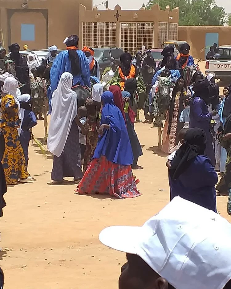 [ #BIANOU ]

Le Bianou est une fête se déroulant à Agadez vers le 10 du mois de Mouharram dans le calendrier musulman, en cette occasion retrouvez notre équipe commerciale et animation participant aux festivités. 

Bonne fête du #Bianou.

#NITA, Leader du Transfert au Niger 🇳🇪
