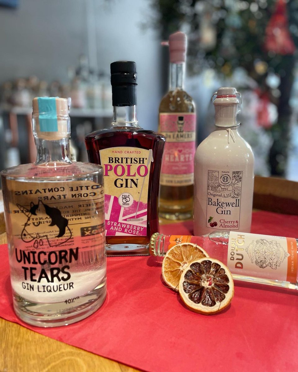 4 gins that are perfect for those summer garden parties, or even to take on a picnic 🍸