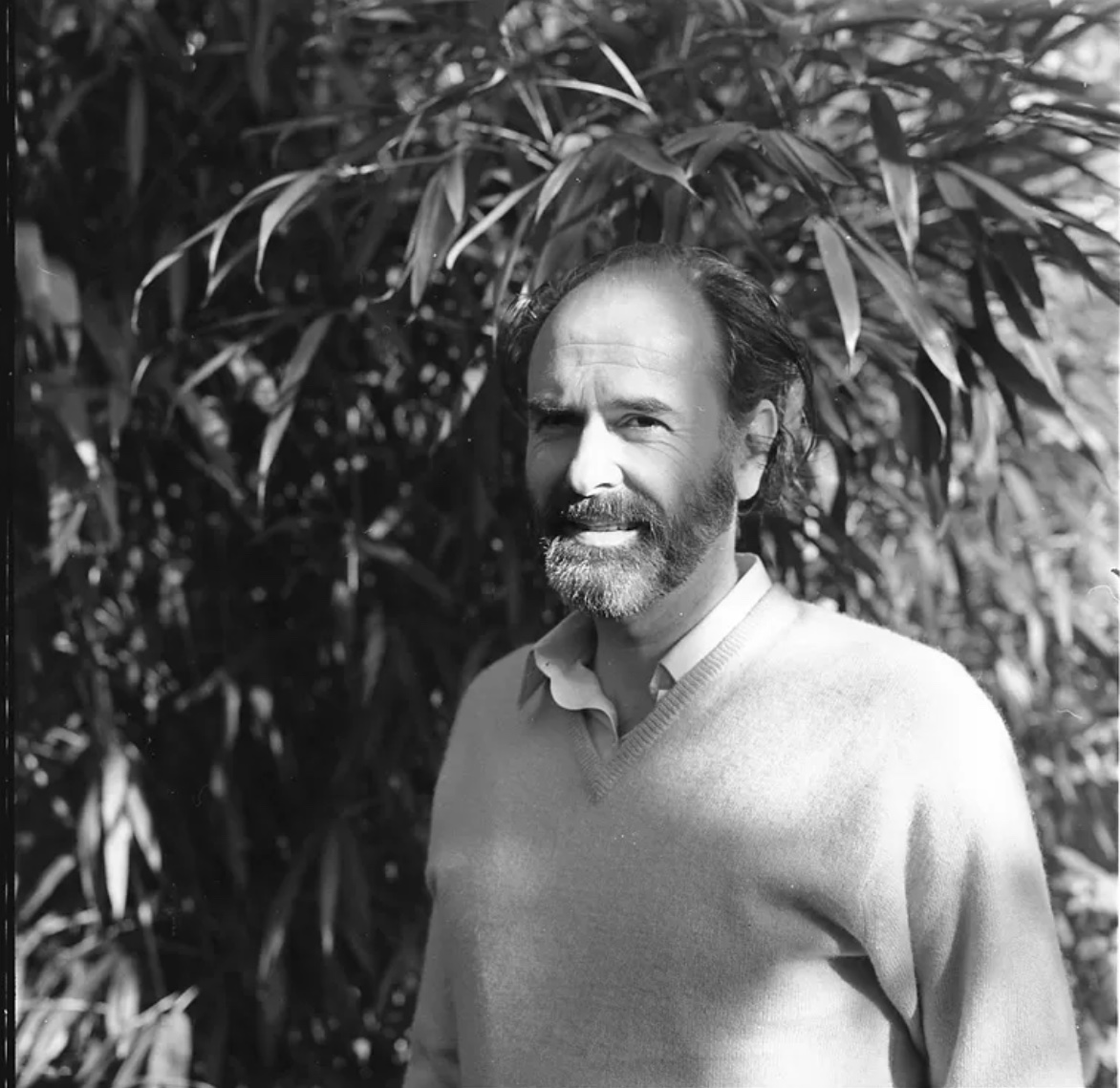 Architect Lucien Kroll (1927-2022) is overleden. Deze #pionier op het gebied van #duurzaambouwen en #participatie, had een grenzeloze #tolerantie tegenover bijna alles om ons heen. We zullen zijn lichtend voorbeeld missen.