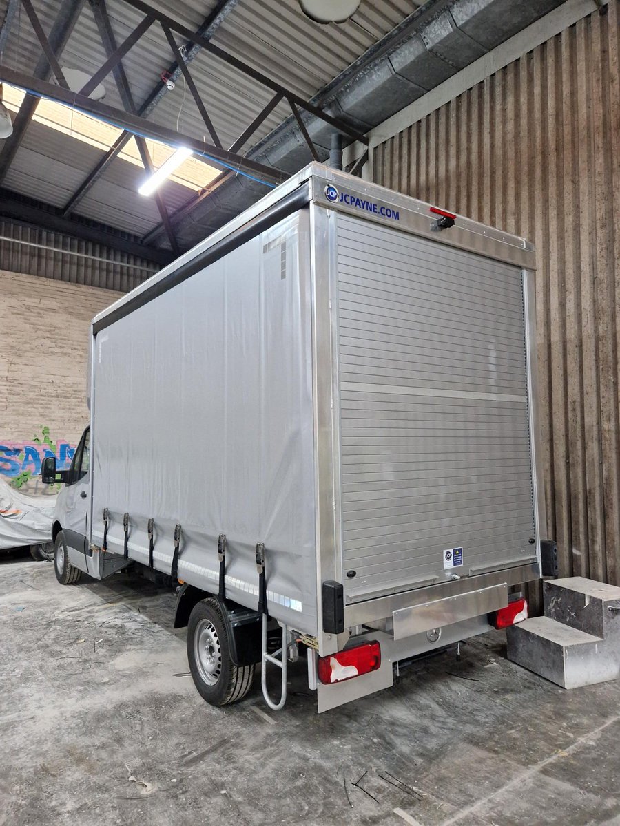 Jaysam Contractors Ltd
Rygor
Alan Weyman
Mercedes-Benz Vans UK

Another example of the Mercedes Benz Sprinter in factory silver, no tail-lift this time, roller shutter to the rear, with luton pod, all in lightweight construction................

#notjustanybody