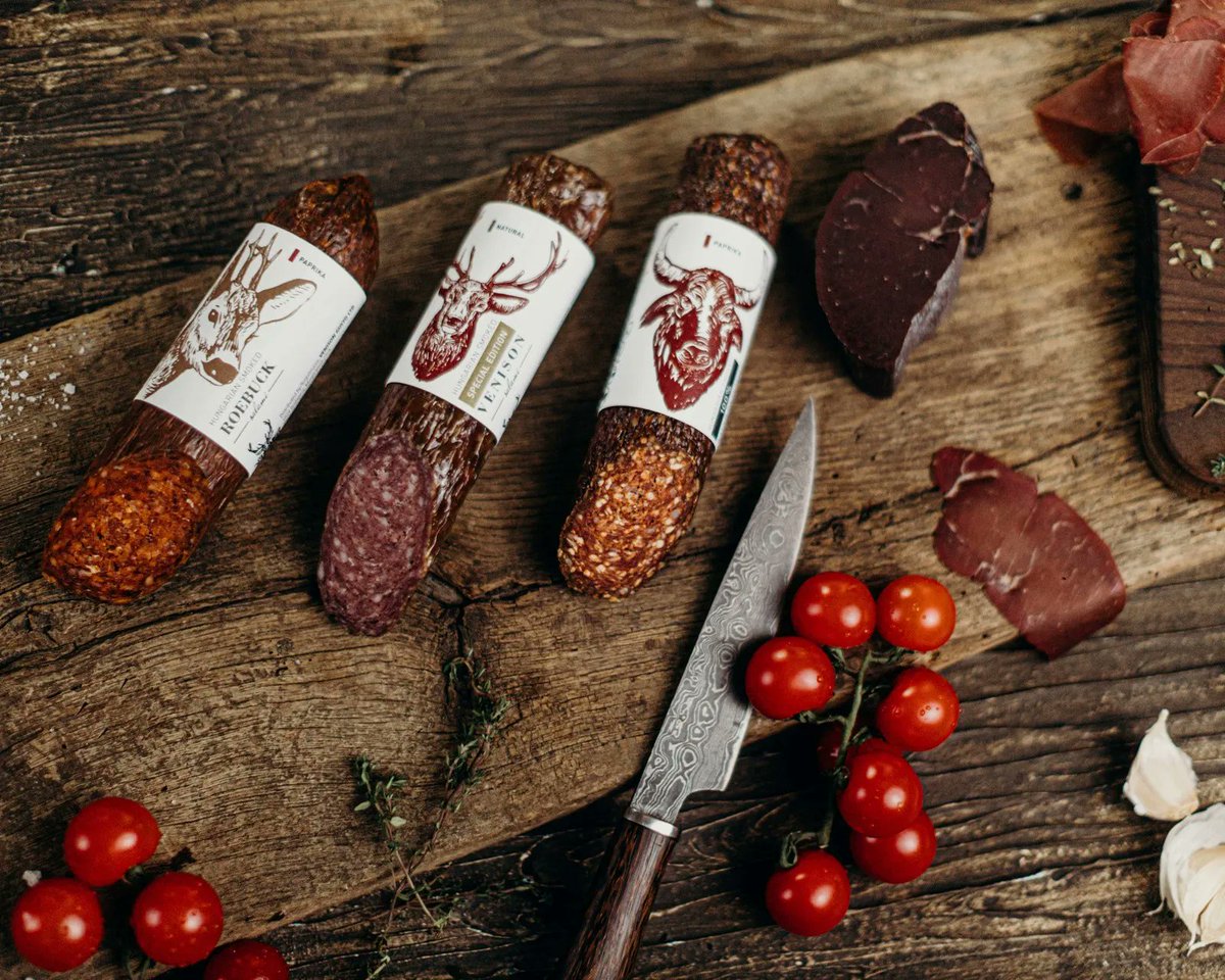 The gourmet charcuterie of Venison Gusto embodies what is best about our country's rich tradition of salami-making.  The result is a selection of free-range salami full of flavour and natural goodness, perfect for sandwiches, cheese boards or even as an indulgent pizza topping.