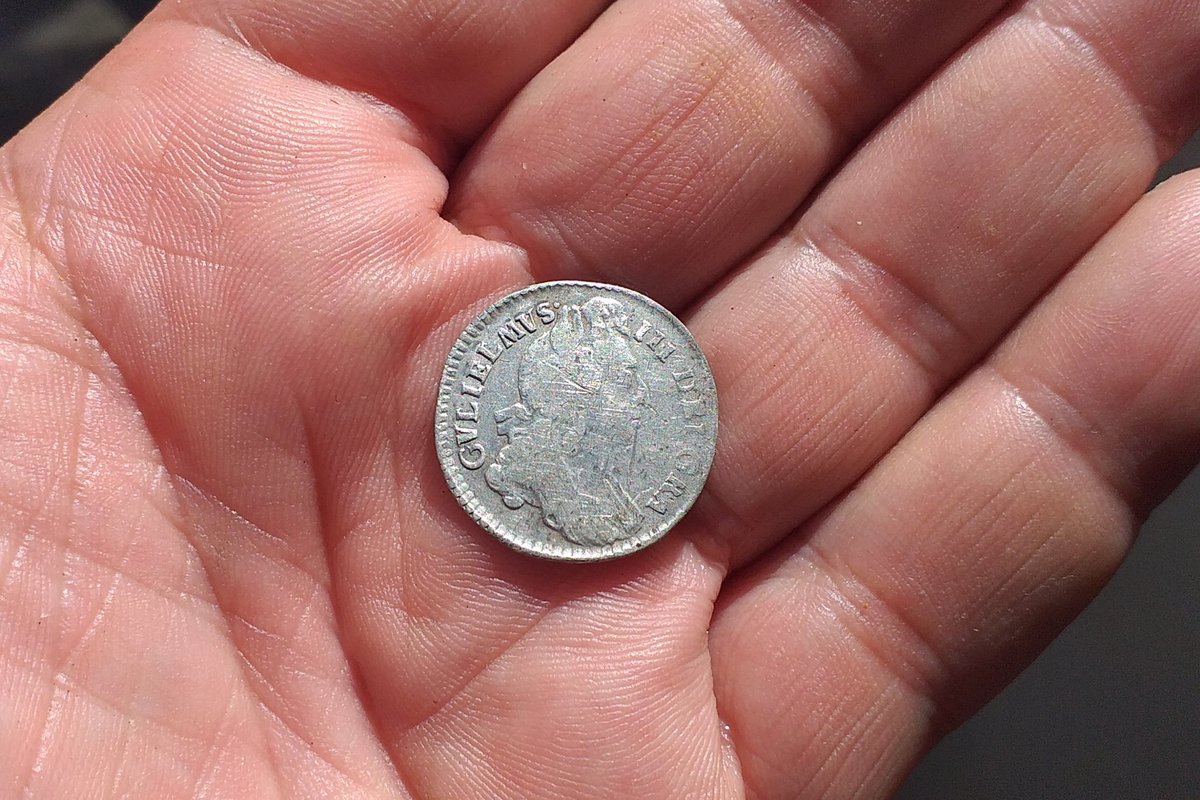 HMdetecting's tweet image. William 3rd 1696 shilling found using the legend