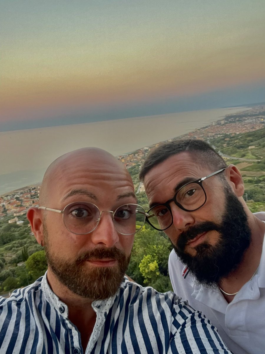 peppePecla's tweet photo. Vacanze in Abruzzo ❤️ #Vacanze #abruzzo22 #pineto #amoregay #amore #gaycouple #LGBT https://t.co/fZWd4DI7dE