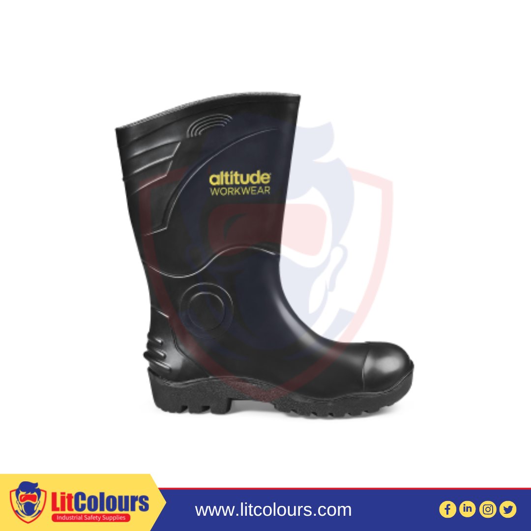 litcolourszim's tweet photo. 🔥🔥Check out this week's new arrivals on our website: https://t.co/9TrDKO7MBS

#mutarezimbabwe #protectiveclothing https://t.co/aQi7IebwBh