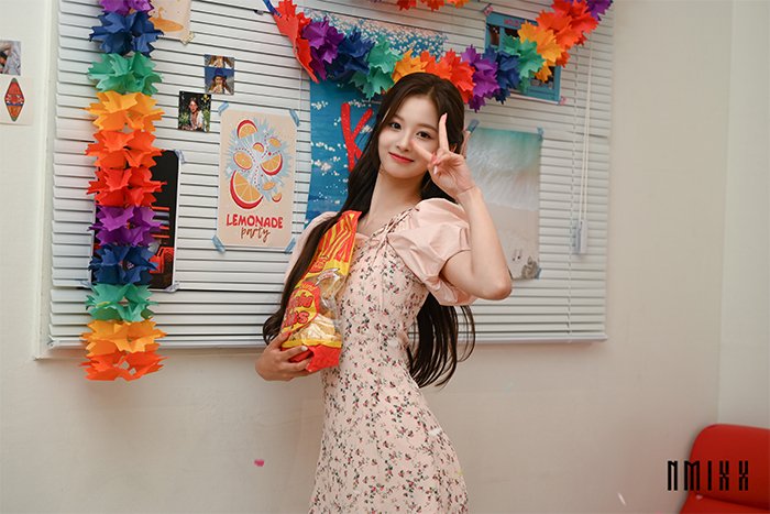 FZtUxZlaAAA3r0e?format=jpg&name=900x900