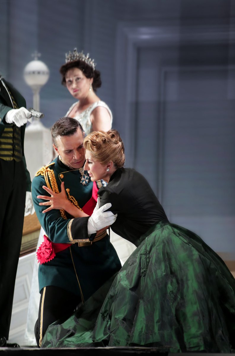 Rof_Pesaro's tweet photo. 📺 Oggi doppio appuntamento su Rai5 con la programmazione dedicata ai festival estivi: ore 10.00 Elisabetta, regina d'Inghilterra #ROF2021 e ore 21.15 La gazza ladra #ROF1989.

#ROFElisabetta #ROFGazza https://t.co/yxTCkgoWOb