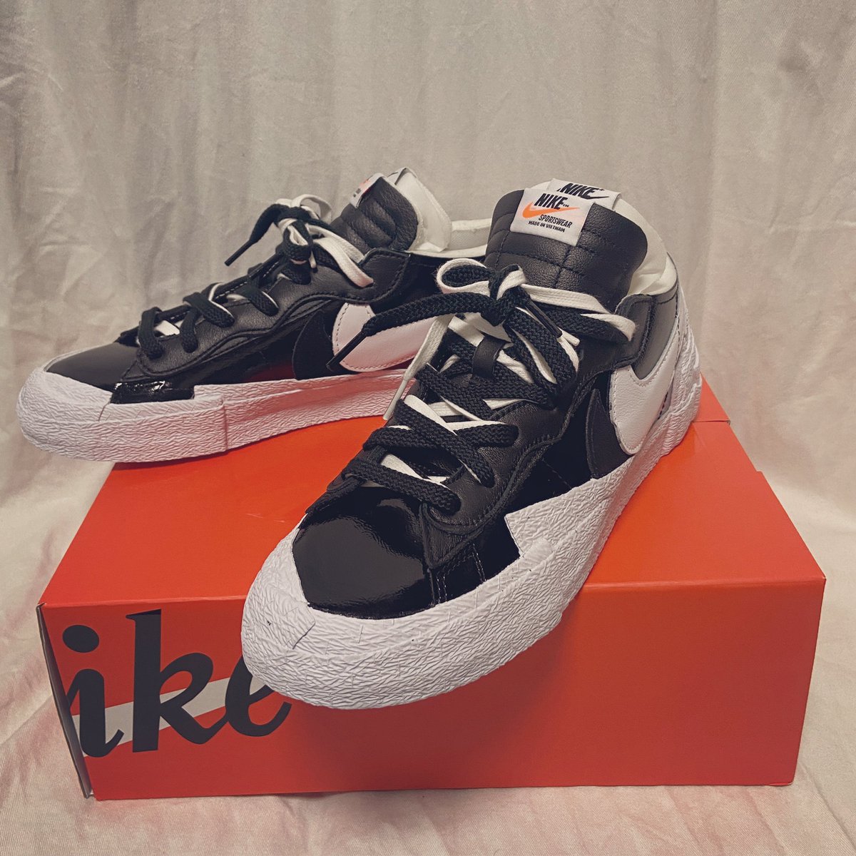 RYU59's tweet photo. sacai × Nike Blazer Low
 "Black Patent Leather"

自分へのご褒美に(о´∀`о)ｶﾜﾕｲ!

#sacai #sacainike #nike #blazerlow https://t.co/ZYAgVnxuIx