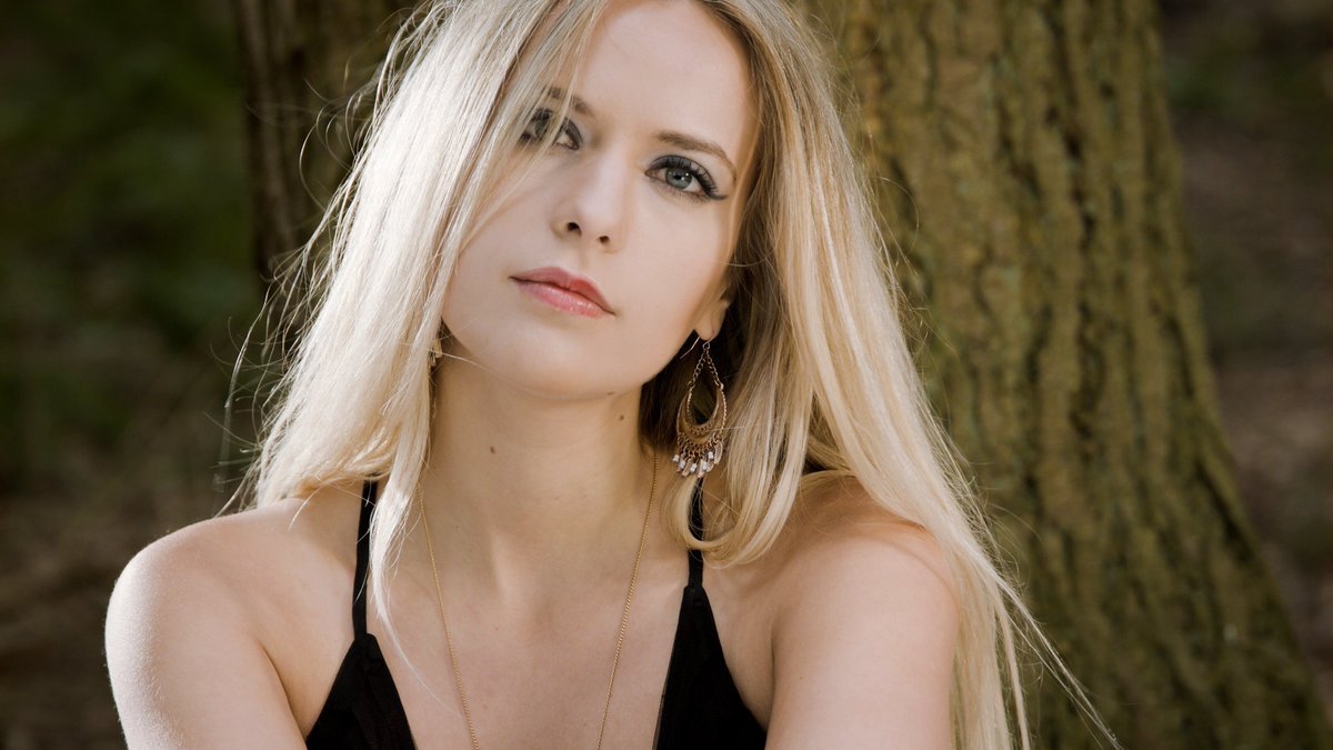 Join us for an awesome night of free music as the great Corinna Jane, joins us at the fun and quirky Kemptown venue. Sidewinder.

Staring: Hannah jennifer, Ellen Rose and Corinna jane.

#sidewinderbrighton #brightonevents #brightonmusic #brightonmusicscene #corinnajane