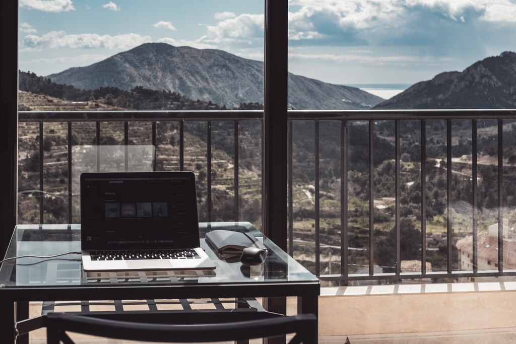 How can we help all businesses to ensure that their people can work from the safety of their own home?

Read more 👉 lttr.ai/0OEe

#HybridWork #remoteworking #wfh