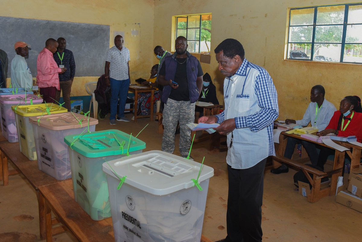 orengo_james's tweet photo. Casting my vote at Urenga Primary School in Ugenya Constituency.  

Freedom is here! #Nyalore https://t.co/XKqqyyKUrB
