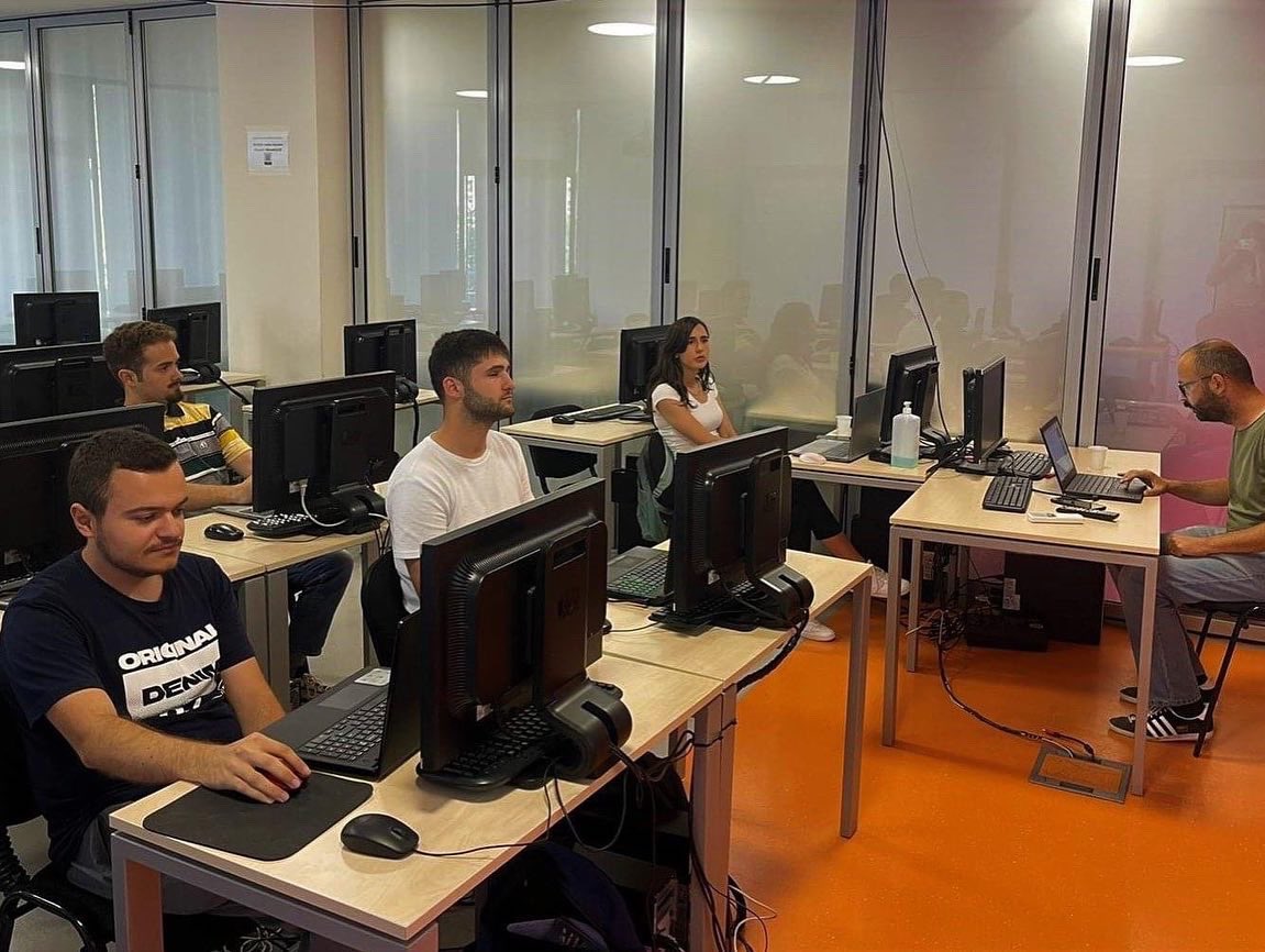 cacttusedu's tweet photo. 📌Po mbahet trajnimi “Data Engineering - Database Module" në kuadër të projektit “Digital Skills Programme” nga UNDP Kosovo dhe mbështetur nga GIZ!

▶️Programi do të mbështesë punëkërkues të rinj në zhvillimin e aftësive dixhitale përmes trajnimeve intensive në fushën e TIK-ut. https://t.co/TxR0Af3qCW
