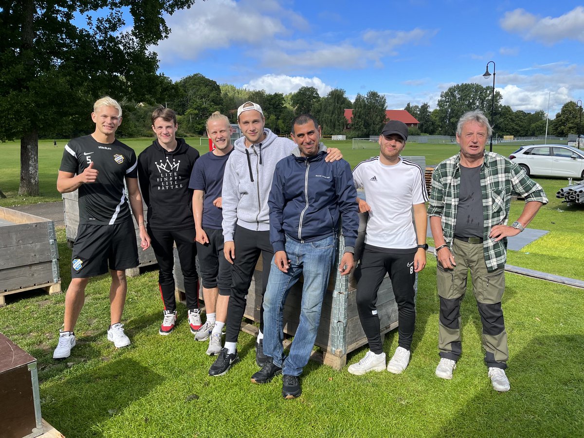 Över generations-,landskaps- som nationsgränser.Fahim Y årets förälder -21 ständigt beredd.Jimmy C ny i U-a men redan bra engagerad,spelare mkt unga som ngt äldre monterar ner efter Oddebollen.Bredd - elit.Ung som äldre.Tradition, kultur o framtid.Kom med även Du i fina Oddevold.