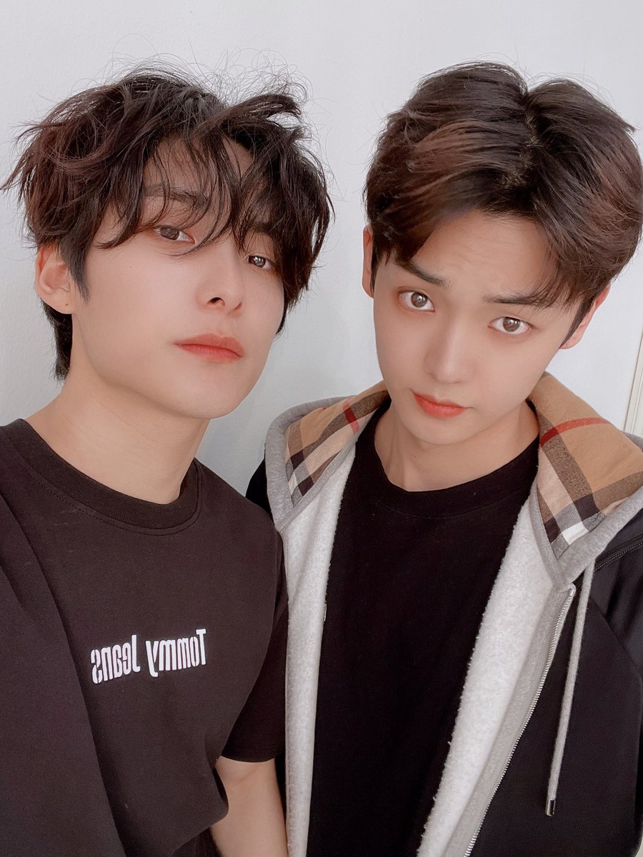 T_als32's tweet photo. Junhee and Yuchan!
โฅ๏ธ๐
#ACE #์์ด์ค #ACE_JunChan #ACE_Junhee #ACE_Yuchan #KangYuchan #ParkJunhee @official_ACE7 https://t.co/4oJfQjwjPg