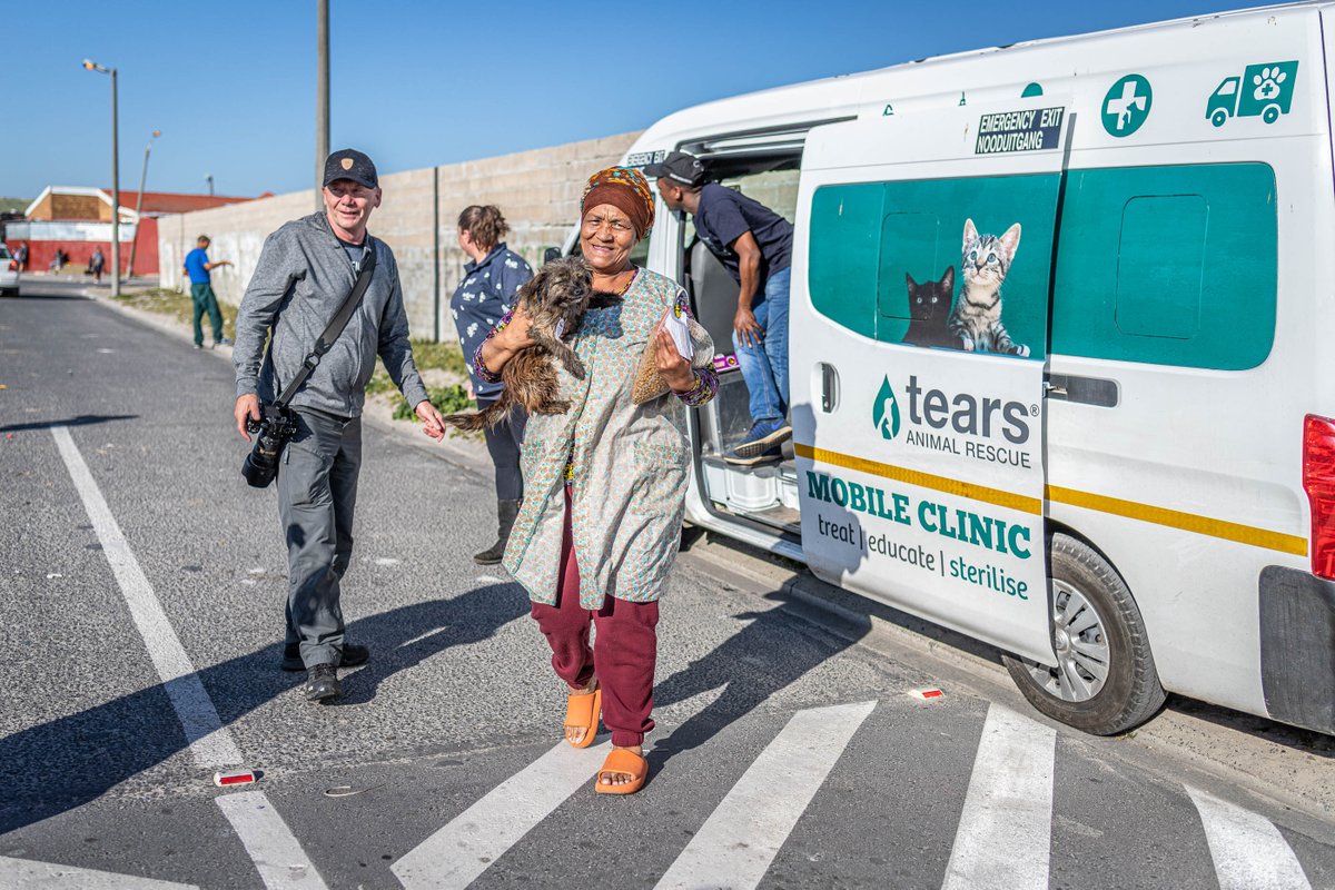thependatrust's tweet image. We love visiting @TEARSwelfare with our nonprofit photography volunteers! 🐶 Amongst other projects, TEARS is dedicated to providing free veterinary services through its mobile clinics in underserved communities in Cape Town. tears.org.za 
#nonprofit #photography