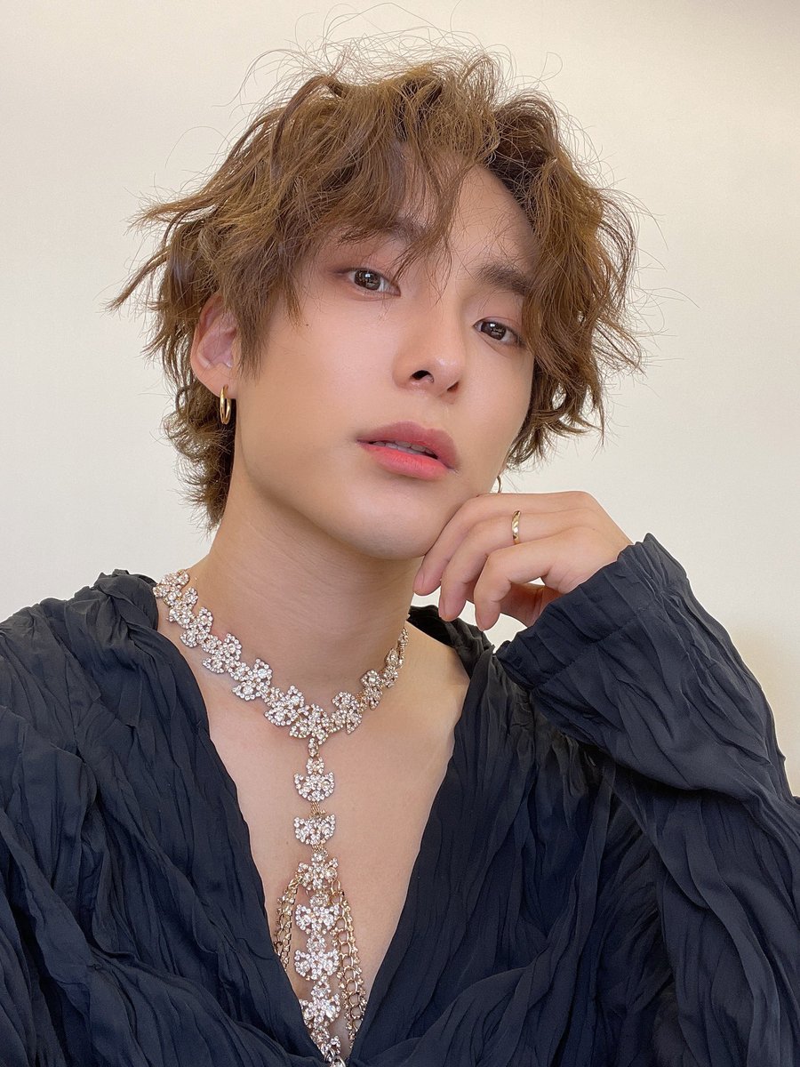 T_als32's tweet photo. ♥️

🔥
#ACE #에이스 #ACE_Junhee #ACE_Higher #ACE_selca #ParkJunhee @official_ACE7 https://t.co/iA5tAk9P10