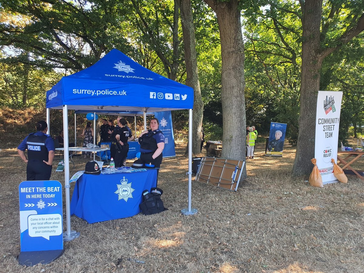 We are on Ash Hill Road in Ash today alongside Fire and Rescue, Ministry of Defence Police and lots of other organisations who work in the community - please come and say hello, we love a chat! 👋🏼 👮🏻‍♀️