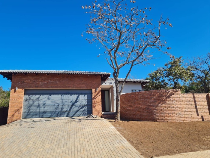 hellohouse's tweet image. Boulders Estate - Sonheuwel, Mpumalanga. This great new development emphasizes security, good investments, peace of mind &amp;amp; provides a superior quality lifestyle with residential areas surrounded by large greenbelts. From R2,465,000.00 #newdevelopment

ow.ly/pXs550K149t