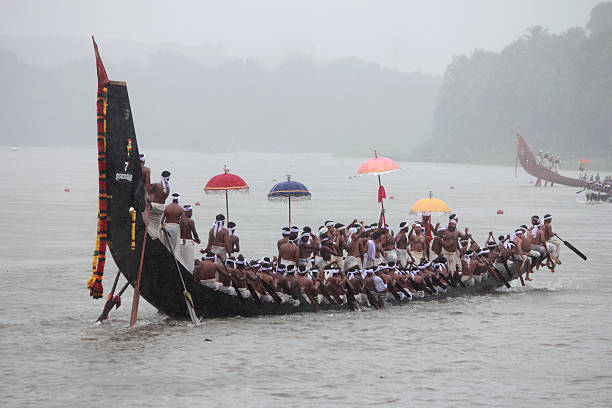 Sita_India's tweet photo. #SitaRecommends
Boat Races of Kerala 

Boat races are entrenched in Kerala’s culture and some boat races see as many as two hundred thousand visitors every year. 
Here are some glimpses from the power-packed boat races held in #Kerala.
#comeexplorewithus #boatracekerala https://t.co/eAeJKPkX7j