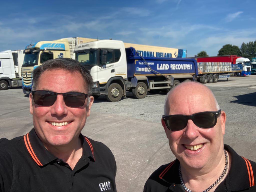 Talking to drivers at The Hollies Truckstop on thevA5 Cannock today, finding out first hand what makes a good truckstop & gathering information for @RHANews Facilities Campaign @CertasBusiness #RHAFacilities @cradleysaddler