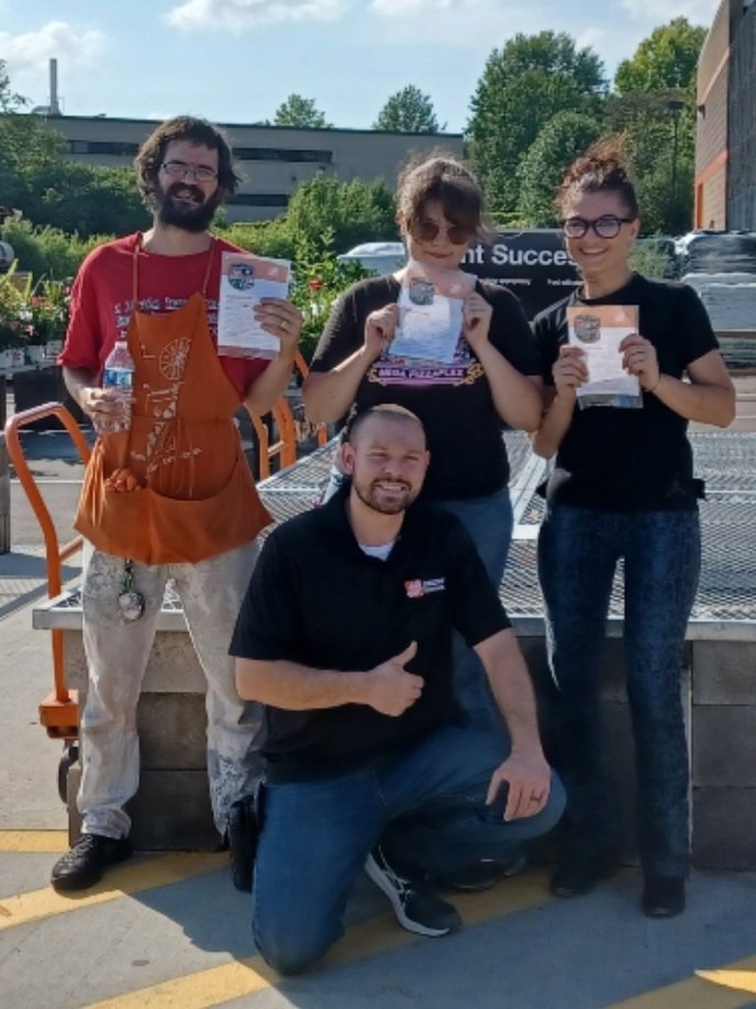 Thank you Shon, Kierra, and Irena for all of your hard work on front apron cleaning! We appreciate you! 😁