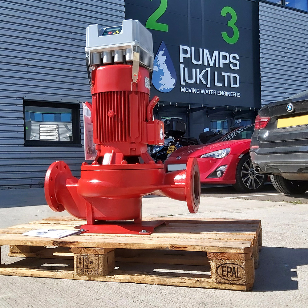 PumpsUK's tweet photo. This 5.5kW beauty has just arrived from our friends at Kolmeks in Finland. We have installed an @nastecsrl Vasco inverter and it is now ready to be delivered to the customer. #kolmeks #nastec #waterpump #pumpsuk #madeinfinland #mechanicalservices https://t.co/9wIBpzT9tu