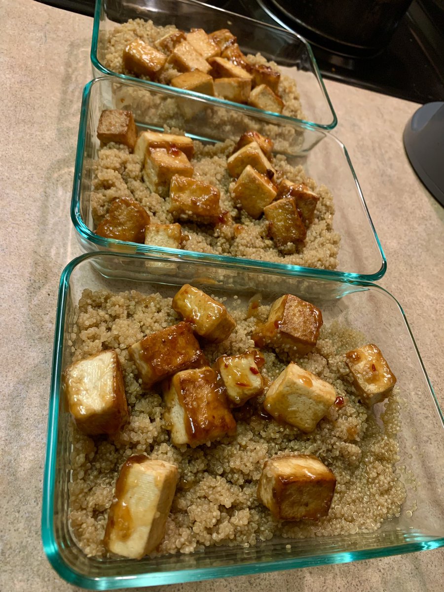 InRepair1's tweet image. Late night batch cooking for one. Crispy tofu in sweet chili sauce over quinoa. 😋