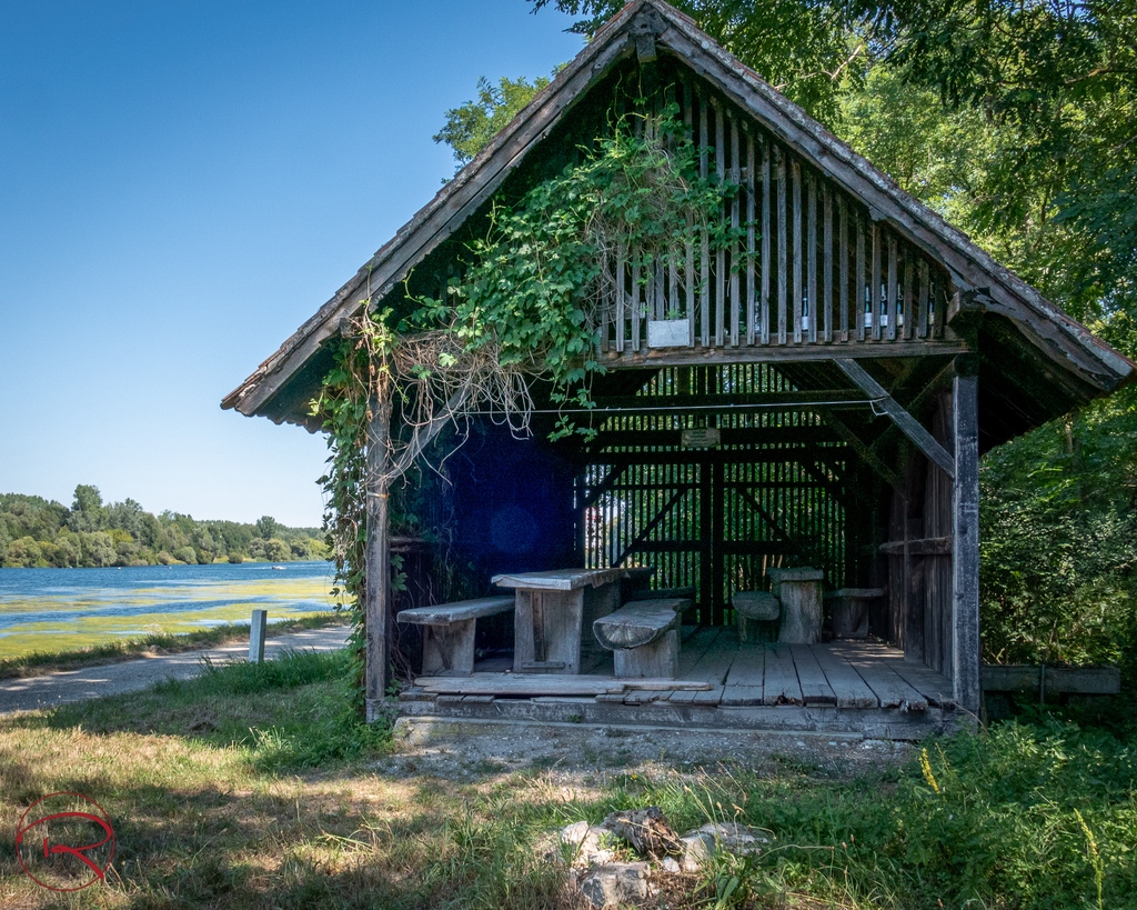 tauber_giessen's tweet photo. Hier ist für die echten #Rusterinnen oder #Ruster eine Rast obligatorische Pflicht: die #Rusterhütte :-)
#taubergiessen #taubergießen #taubergiessen_pur #taubergiessenpur #natur #heimat #naturephotography #nature #naturepicture #expedition_heimat #visitgrandried #merian https://t.co/b6zucCRN9j