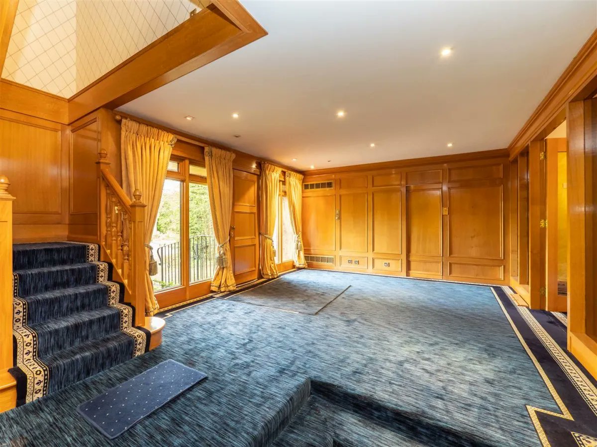 Peter Clarke & Co tweet media