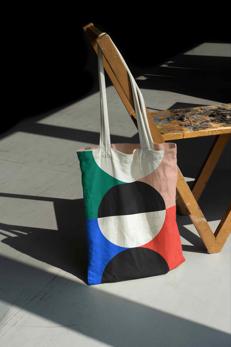 New #branding work 👇

When arriving in a new country immigrants are excluded from the financial system. They can’t access phone contracts, lending, or mortgages, regardless of their credit score back home. 

Pillar is solving this problem.
‍goodhabit.studio/pillar #FinTechNews