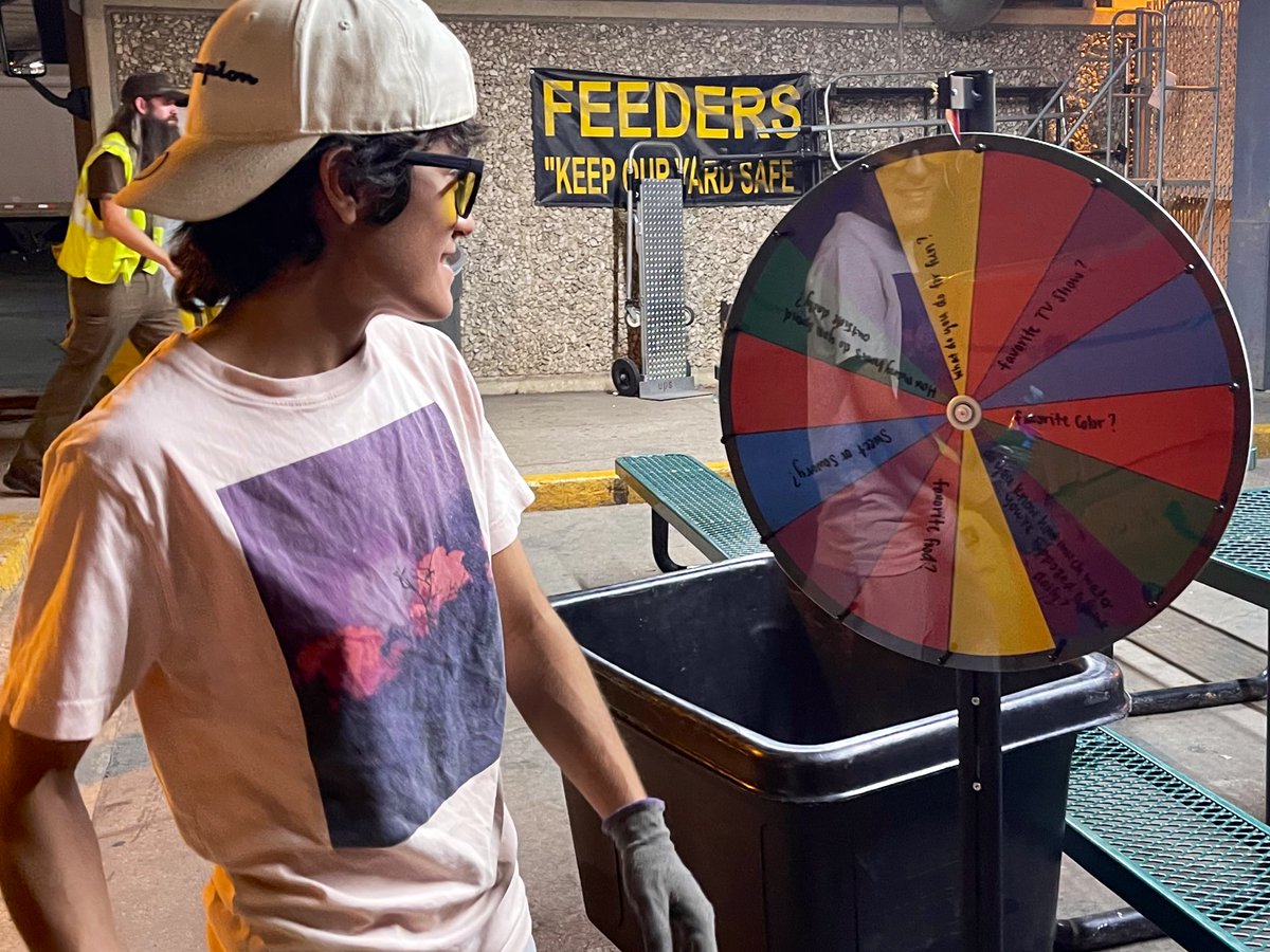 okc_preload's tweet photo. #OKC #Preload #WellnessWheel #WheelofFortune #HaveFun #UPS #TeamWellness #TeamSafety #WellnessTuesday https://t.co/U6Npgi5gQX