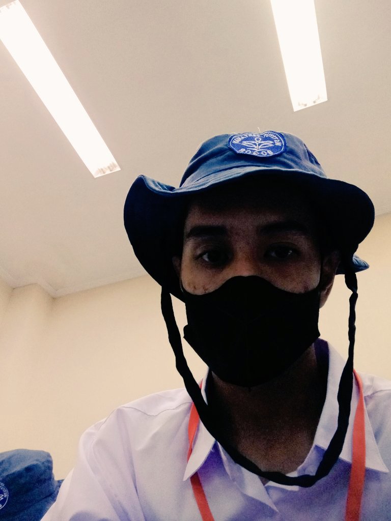 adli_frz's tweet photo. Safari Prodi TRPL selesai dan MPKMB Day 1 berakhir... Btw topi nya bagus guys 😎
#VOKASIIMPACT
#MPKMB59SVIPB 
#IPBDIGDAYA
#VOKASIJUARA https://t.co/biinSVGMzO
