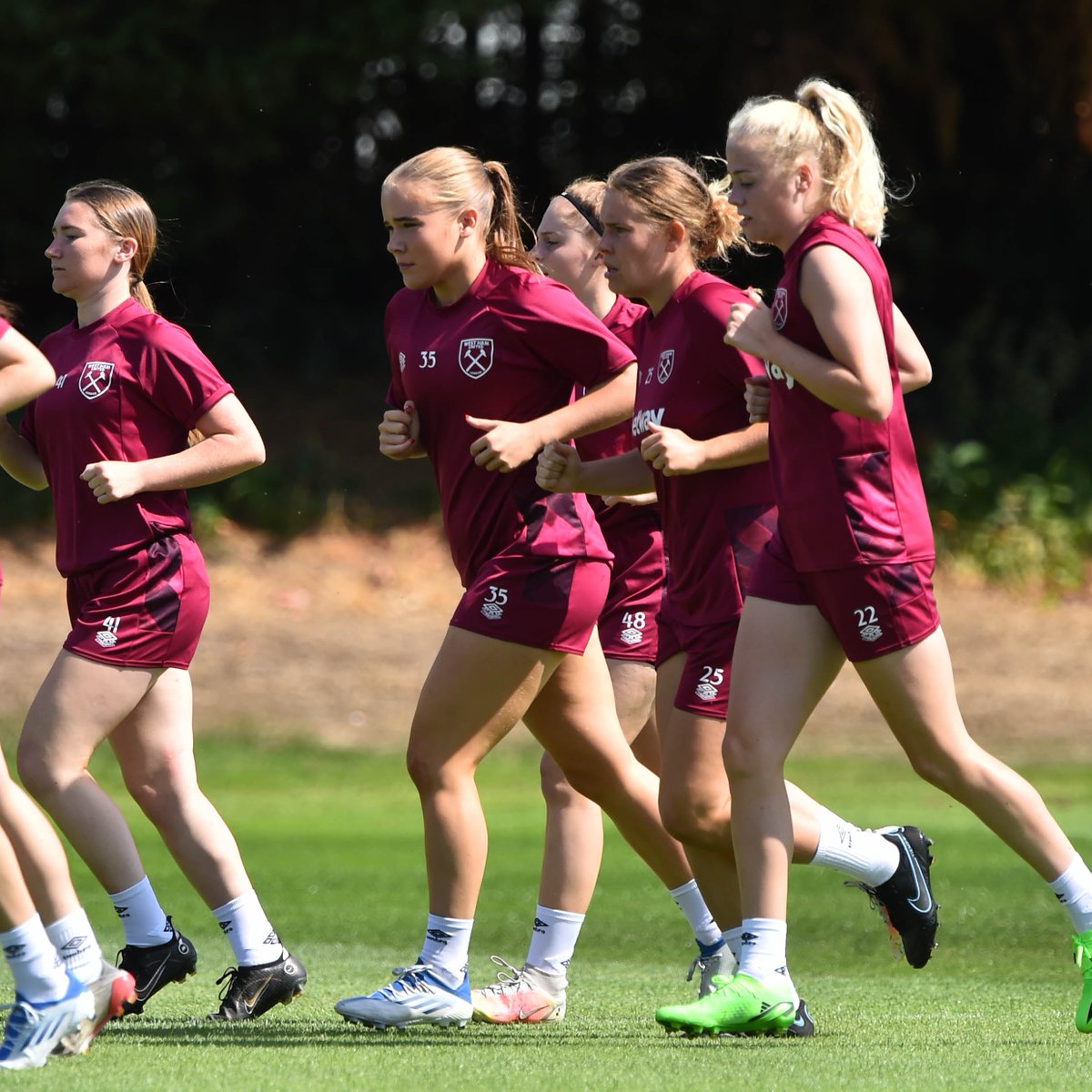 westhamwomen's tweet image. Another week out in the sunshine! ☀️⚒️
