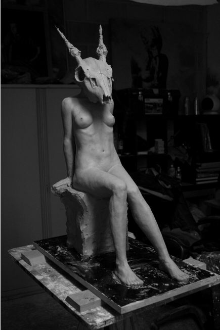 rosegeorge3's tweet photo. I've known Dean for years. He's a sweary Leeds lad with a heart of gold. He gave me a sculpture that I love (&amp; says whenever he sees it, shit, I need to fire that) &amp; built my treadmill desk, for nowt. 2/9 https://t.co/9cdvjxtkrp