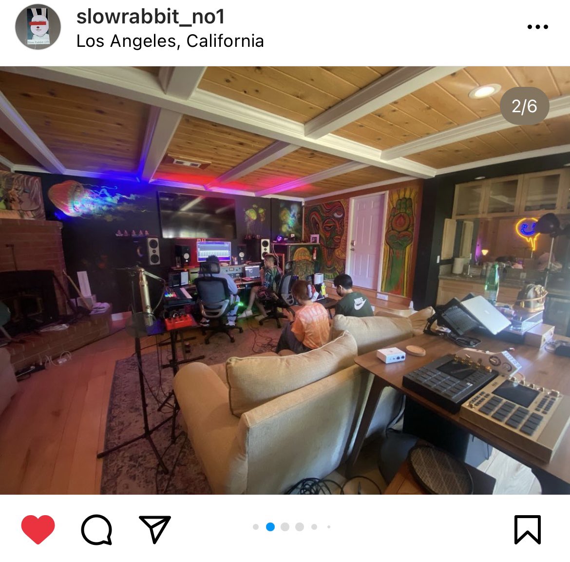 PJM_vocal's tweet photo. Omgg !! Jimin &amp; slowrabbit went to the same beach &amp; slowrabbit is in the studioo , PJM1 is on the making ??????? https://t.co/iCa6e79bdl