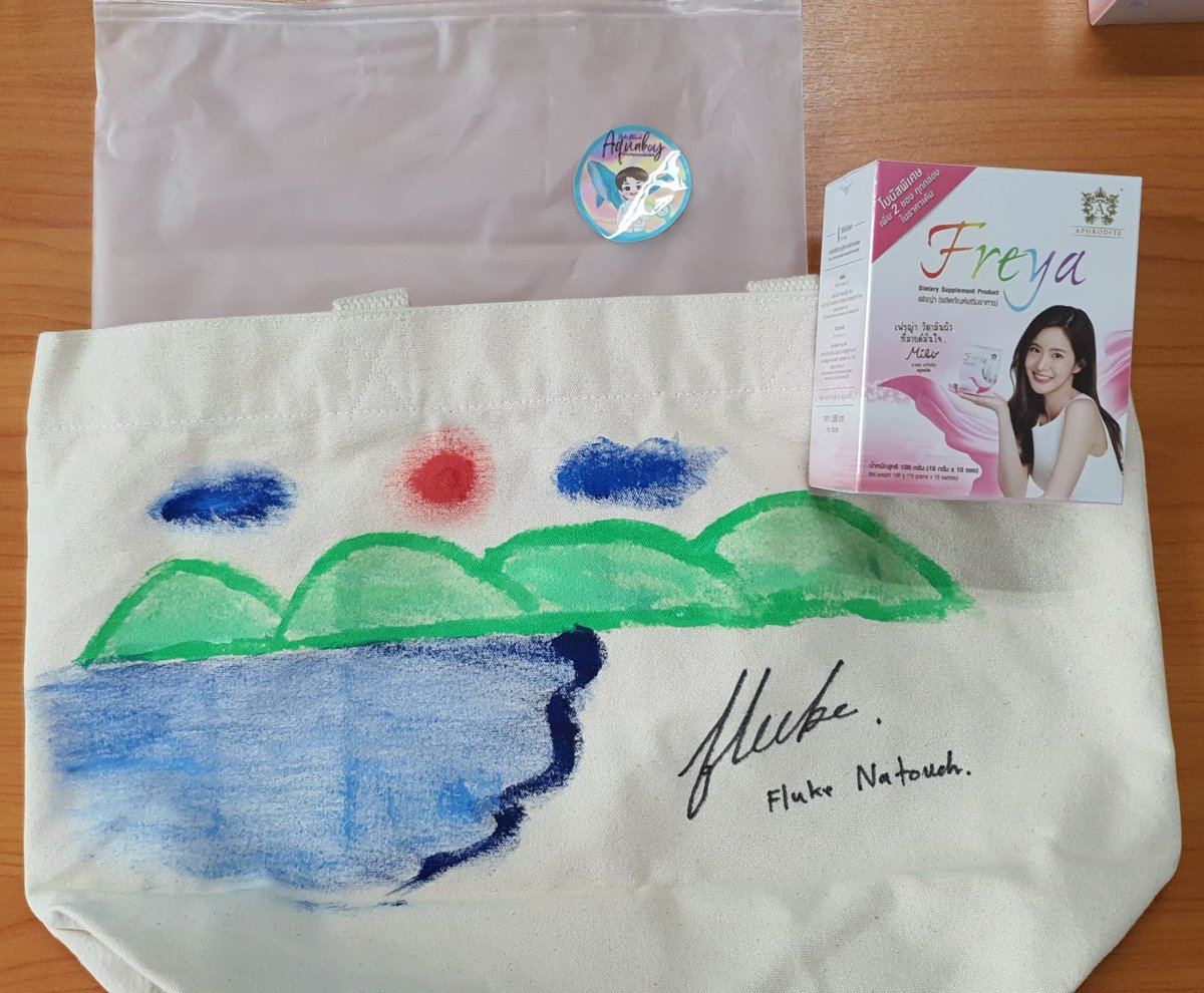 MukkymonkeyM's tweet photo. อร๊ายได้กระเป๋าแล้วผ้าหนาเย็บแน่นมีกระเป๋าด้านหลังด้วยรูปวาดของลูกอิชั้น #เจ้าแก้มก้อน เต็ม10อิชั้นให้10ไม่หักลูกอิชั้นเก่งค่ะ🤭🤭
ขอบคุณ🙏 @ddestiny_castle ด้วยค่ะ สำหรับกิจกรรมนี้ส่วน Freya อิแม่จะชงกินให้ผิวสวยเหมือนเงือกน้อยของแม่เลยจ้าา #fluke_natouch 
#DestinyCastleXFluke https://t.co/meGILcKoyS