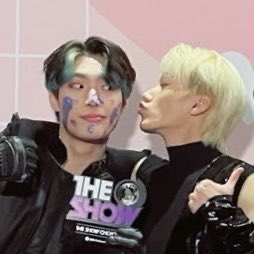 bxbysani's tweet photo. 2019                                    2022🥹 https://t.co/h3tNfBI2xZ