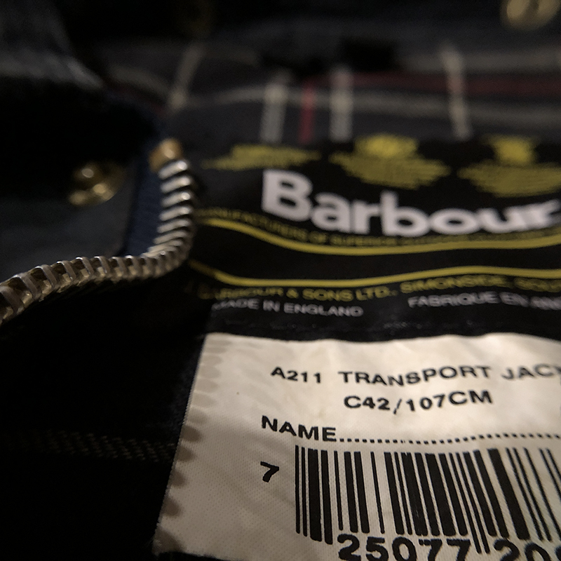 oldsjp's tweet photo. https://t.co/1kZUhOyi0X

Barbour Transport Jacket Navy Old 3Warrant C42 Mint 、バブアーの稀少モデル、トランスポートジャケットを追加致しました。
久しく入ってなかった同モデル、今回は特に貴重なカラーであるネイビー、サイズもざっくりと羽織れる固体です。

#barbour #barbourtransport https://t.co/mRBordXTFF