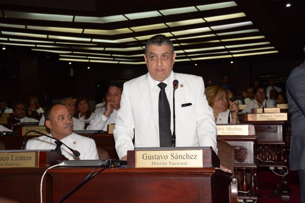 luisramirez231's tweet photo. #GustavoSanchez guerrero de mil batallas @AbelMartinezD @DelPLD @pld_diputados https://t.co/zUxhwvKxN8