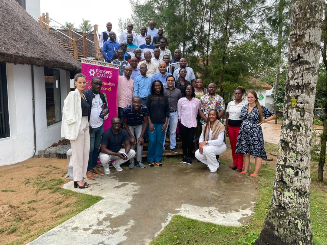 ProsperCashew's tweet photo. We catalyze collective forces to build a prosperous cashew processing industry in West Africa. 🌿🌿🌿 #transformationstartshere https://t.co/Yvgvw0Kg5w