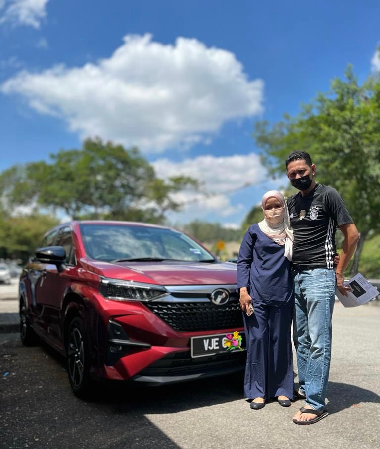 KLperodua's tweet photo. Alhamdulillah, yang booking sebelum launching dah dapat kereta 😍 terima kasih menggunakan service Sally Malik.. 

Jom book Alza baru! Klik link dibawah ni ⬇️ 

https://t.co/ZrkOPielBv 
https://t.co/ZrkOPielBv https://t.co/1dYNV1ZIa4