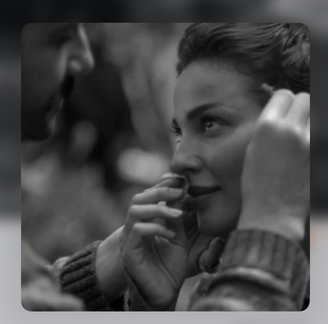 #ليلة_الوداع لا تلومـني لا شفتك وضـاع الكلام نظـرة عيـونك … سالفتها سالفه