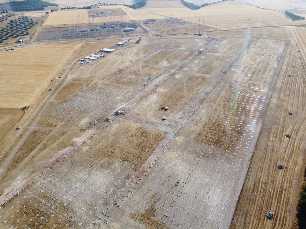 📸 ¡Ya hemos comenzado las obras de uno de nuestros próximos proyectos!

☀️ Además de la elaboración del proyecto, #QuintoArmónico va a encargarse de la dirección de obra para instalar 12,32MW en paneles solares en #Ciguñuela (Valladolid).