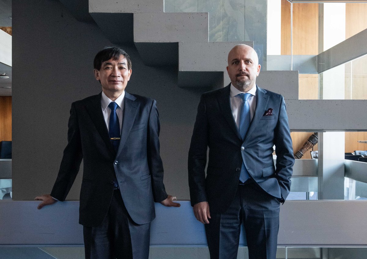 Shifting perspectives: In a special interview with #UnionPostale, UPU DG Masahiko Metoki & DDG @MarjanOsvald discussed their vision for the four-year term ahead of them.

DG: 'I envision the UPU as a think-tank for the postal sector.'

Full story: bit.ly/3SE798E