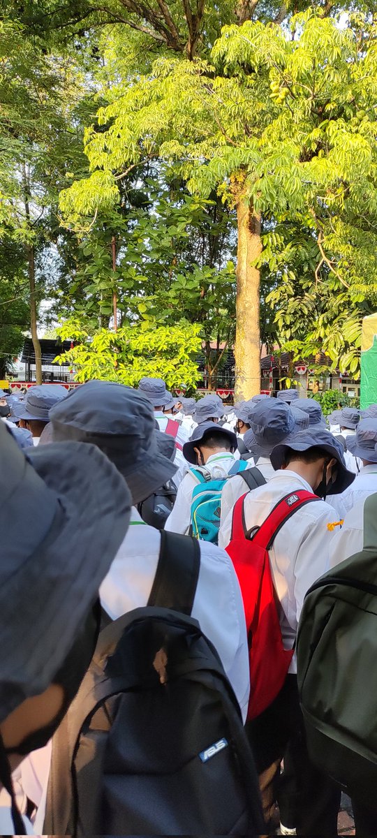 iqbalap25's tweet photo. [Keseruan MPKMB SV Day 1]

Walau ngantuk tapi tetap seru ketemu banyak temen!!! 

#VOKASIIMPACT #MPKMB59SVIPB #IPBDIGDAYA #VOKASIJUARA  #TheGlimpeStoryofGatamalaAgrinawa
@mpkmbsv_ipb https://t.co/clge8e6f1f
